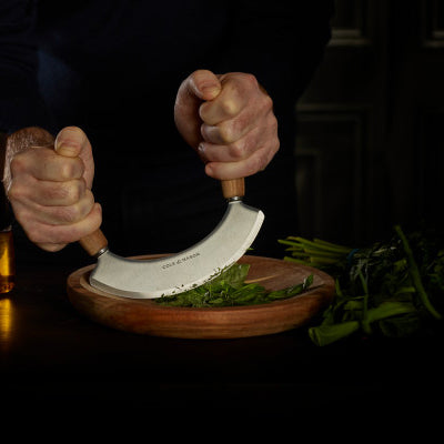 Cole & Mason Ashden Mezzaluna with Acacia Board