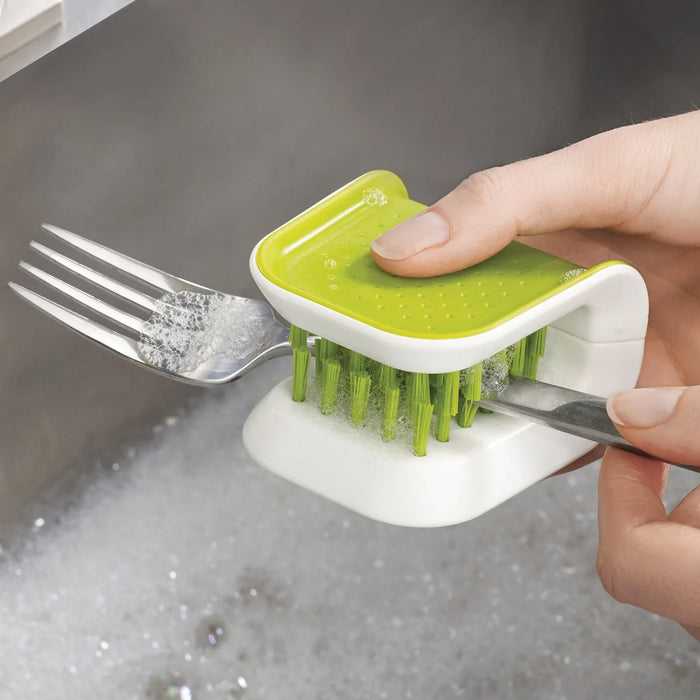 Joseph Joseph BladeBrush Knife & Cutlery Cleaning Brush
