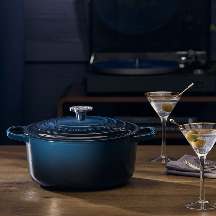 Le Creuset Enameled Cast Iron Signature 5 1/2 Quart Round Dutch Oven in Nuit