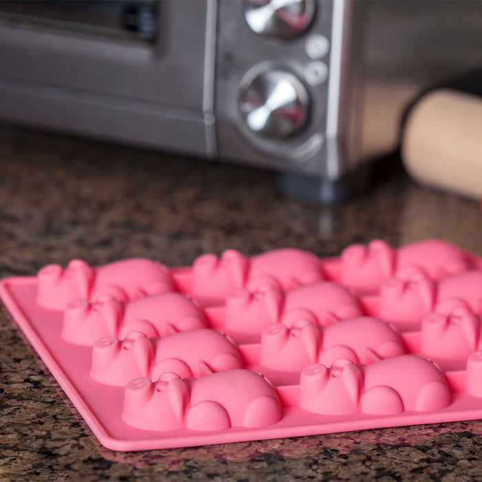 Mobi Little Pigs in Blankets Silicone Mold — Las Cosas Kitchen Shoppe