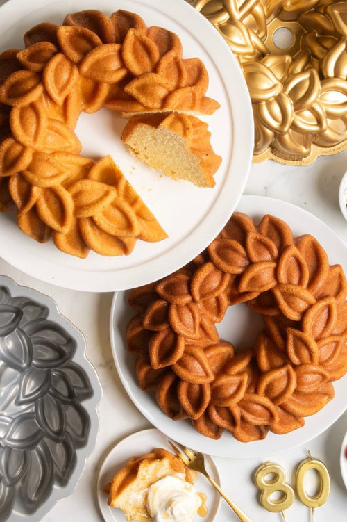 Nordic Ware Laurel Wreath Bundt Pan