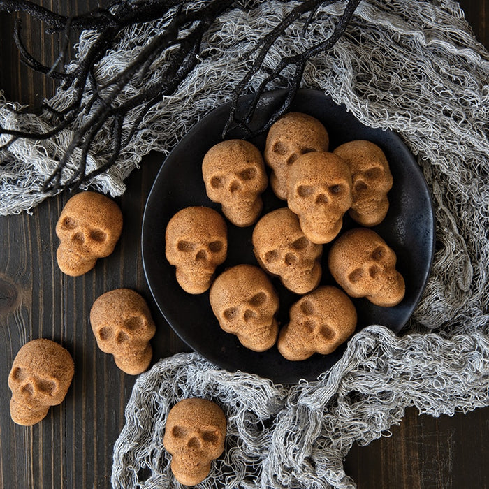 Nordic Ware Skull Bites Cakelet Pan