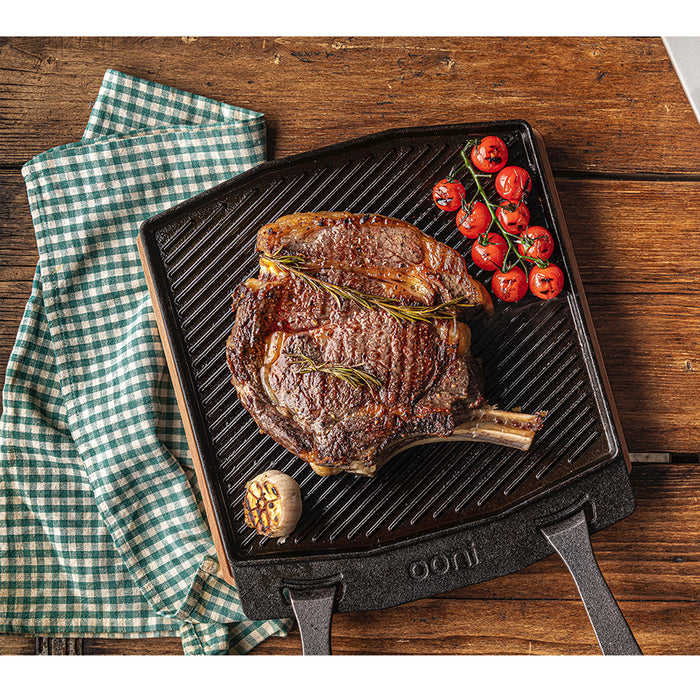 ooni Dual-Sided Grizzler Plate - Reversible Cast Iron Pan - Cast Iron  Skillet with Removable Handle - Cast Iron Griddle - Pre-Seasoned Oven Safe