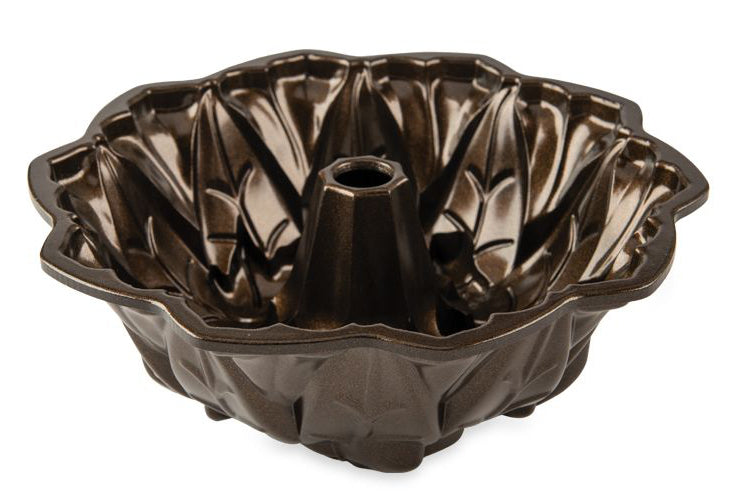 Nordic Ware Harvest Leaves Bundt Pan